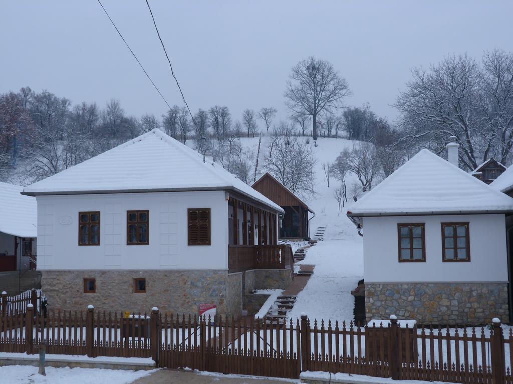 Fruktarium Vendeghaz Otel Trizs Dış mekan fotoğraf