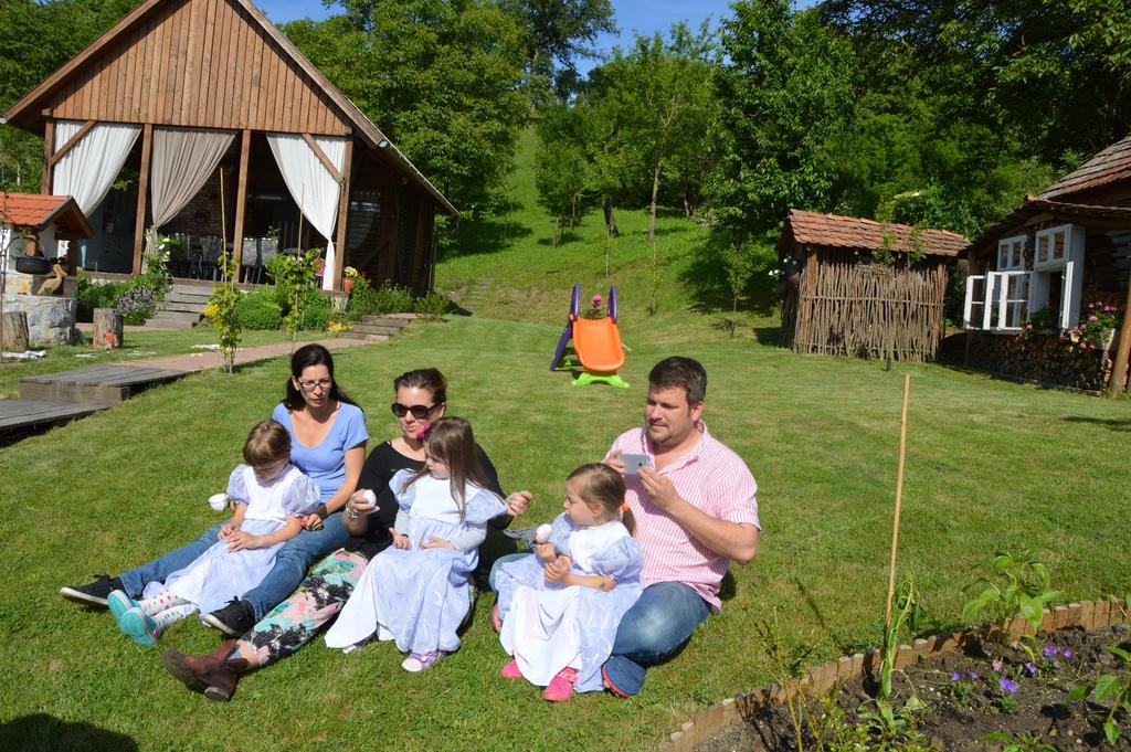 Fruktarium Vendeghaz Otel Trizs Dış mekan fotoğraf