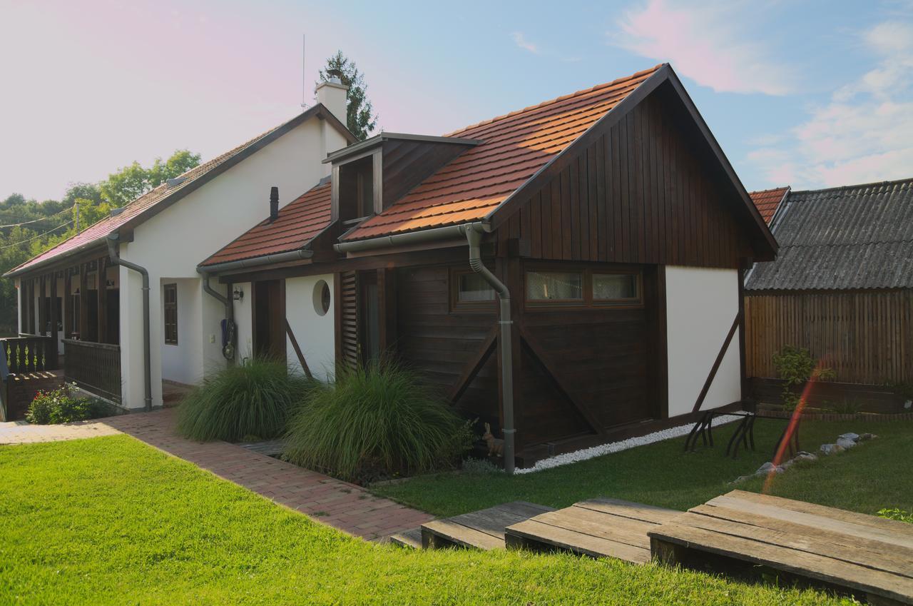 Fruktarium Vendeghaz Otel Trizs Dış mekan fotoğraf