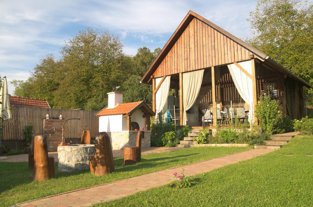 Fruktarium Vendeghaz Otel Trizs Dış mekan fotoğraf